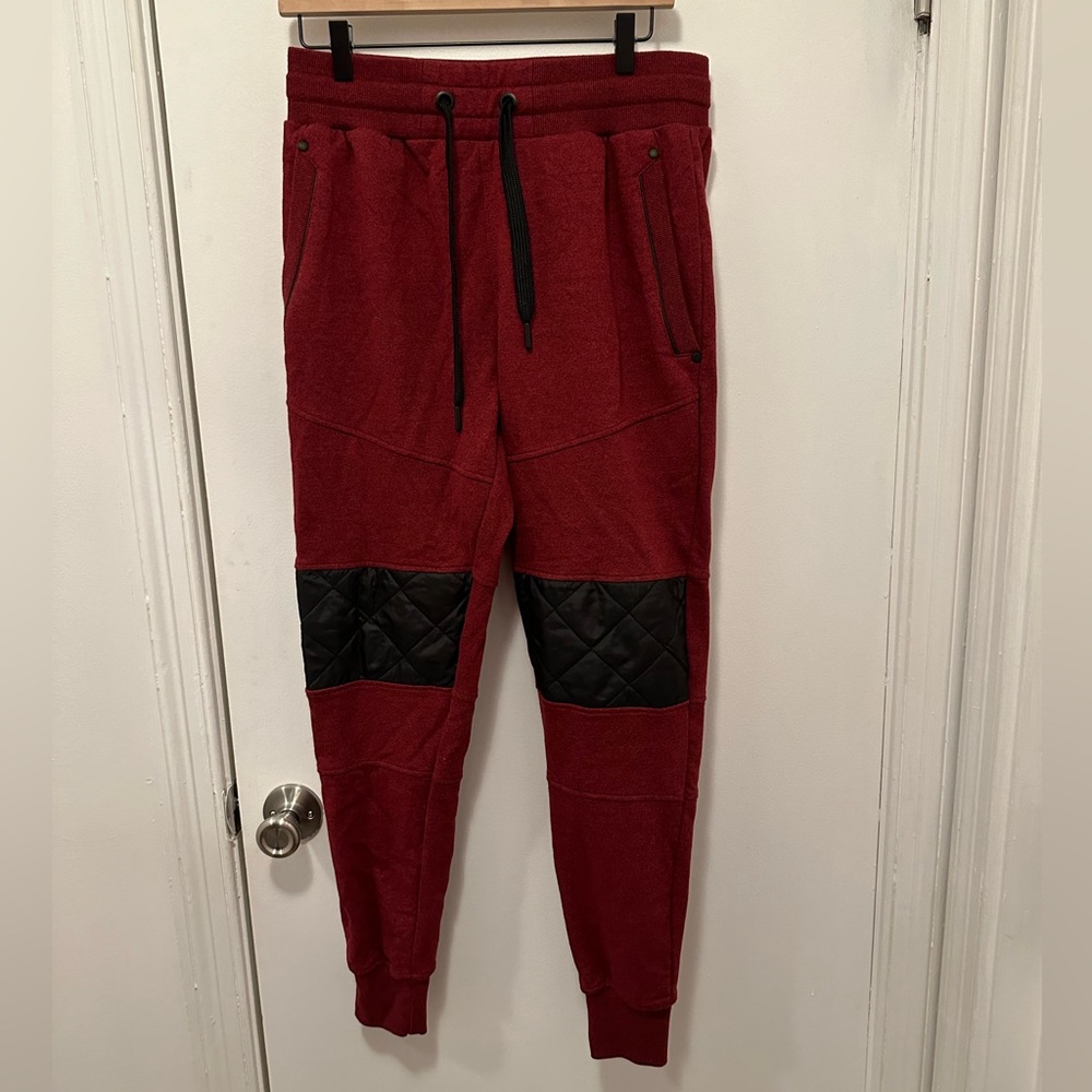 Champs Sports Gear jogger